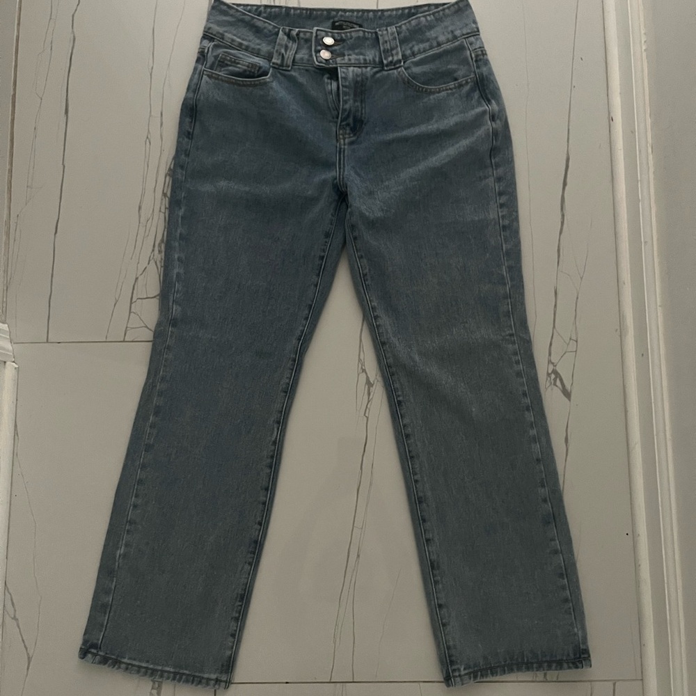 PrettyLittleThing Petite Classic Blue Women's Jeans